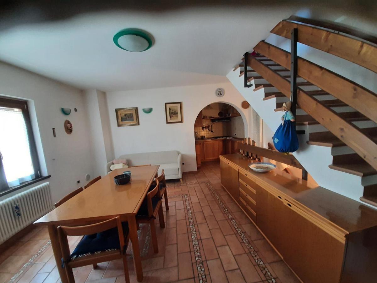 カステル・ディ・サングロ La Casa Di Walter E Rosaヴィラ エクステリア 写真